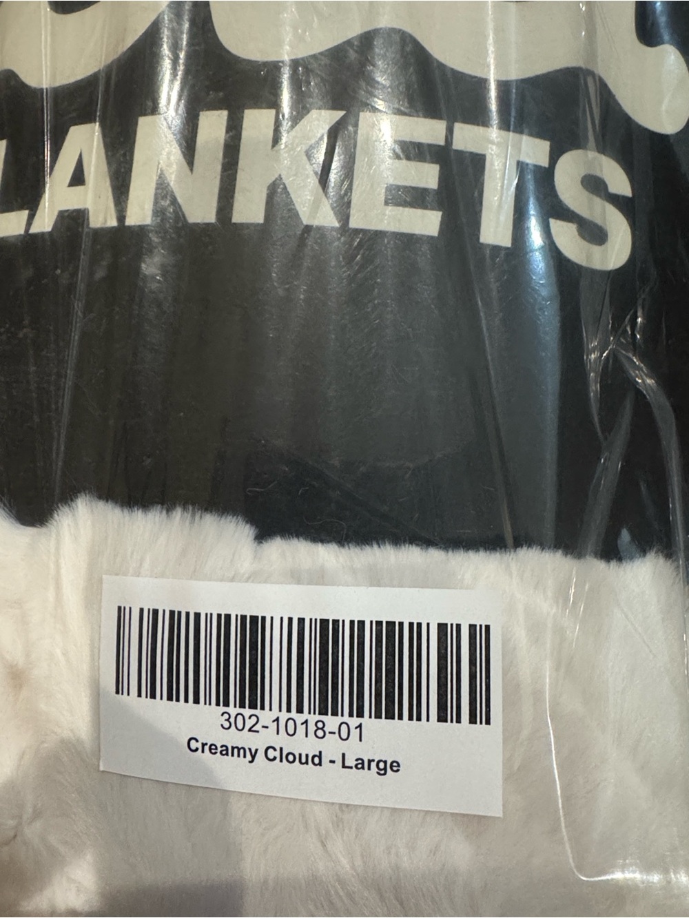 Lola Blankets/Creamy Cloud/Plush Throw/Blanket in White/Size L/NIB! NWT! SEALED. - Picture 9 of 16